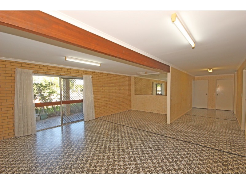 256 Broadwater Road, Mansfield QLD 4122