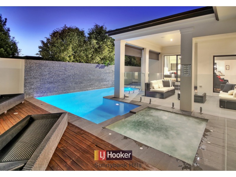 15 Eaton Place, Wishart QLD 4122