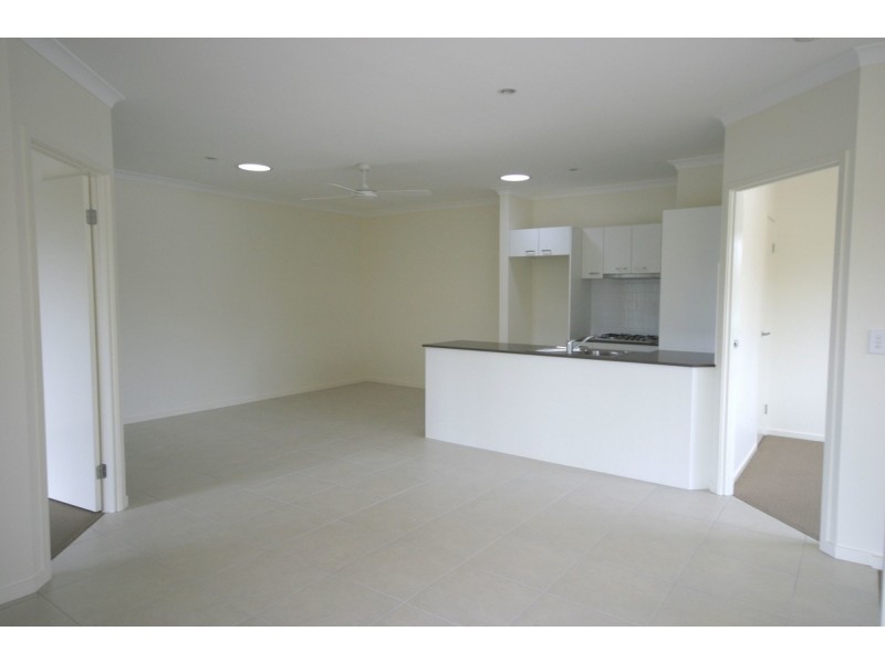 2/7 Selsey Street, Runcorn QLD 4113
