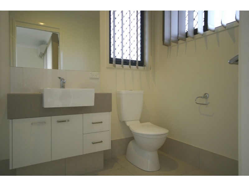 2/7 Selsey Street, Runcorn QLD 4113