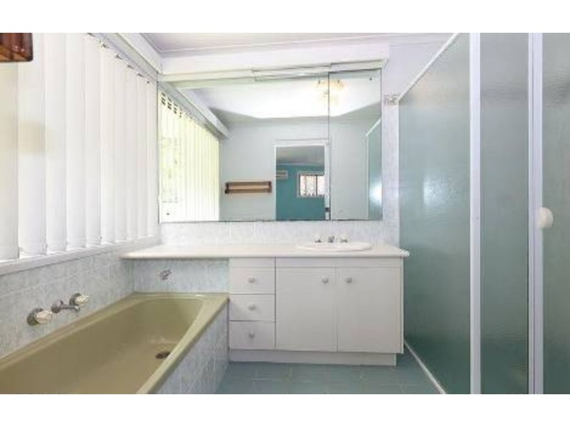 343 Winstanley Street, Carindale QLD 4152