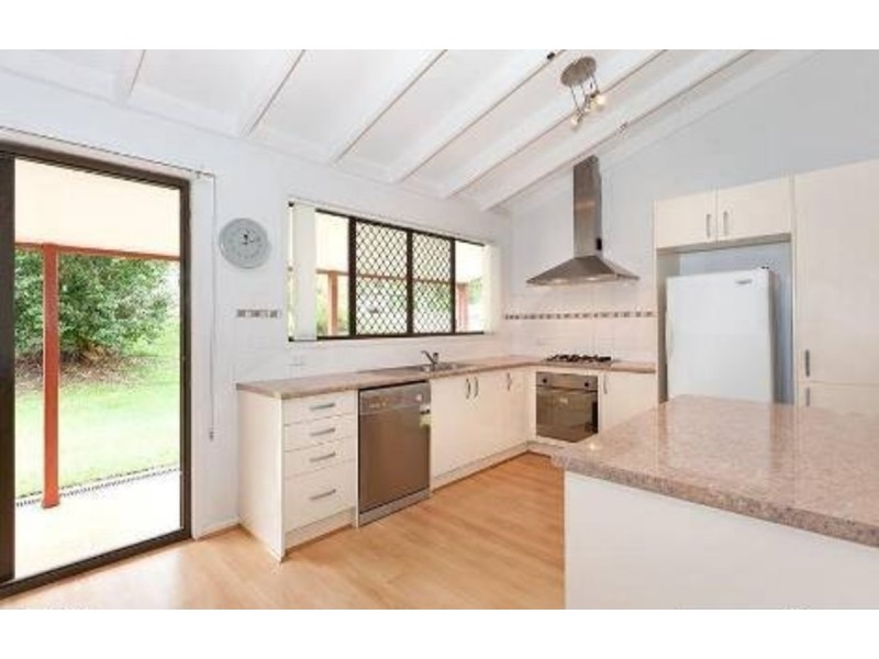 343 Winstanley Street, Carindale QLD 4152