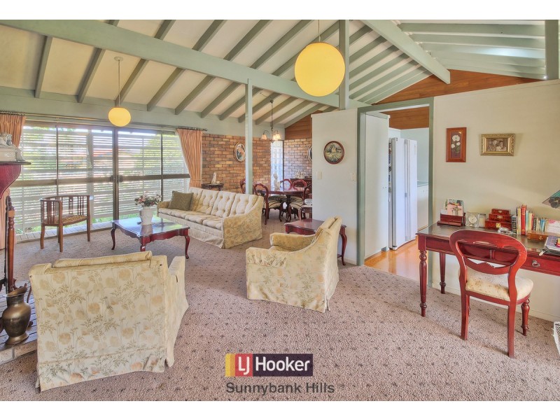 26 Pinecone Street, Sunnybank QLD 4109