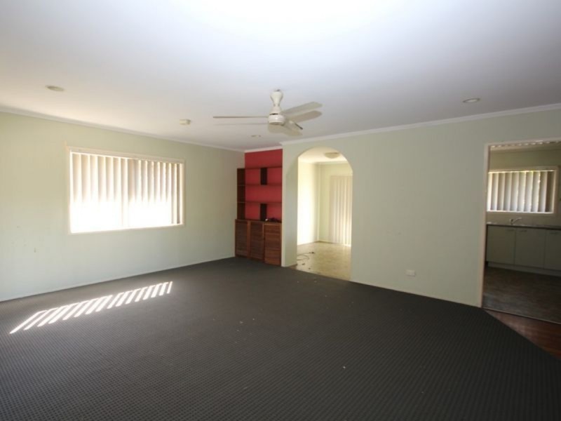 5 Nevern Street, Macgregor QLD 4109