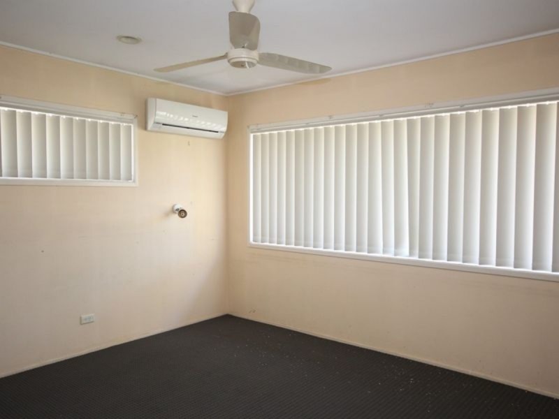 5 Nevern Street, Macgregor QLD 4109