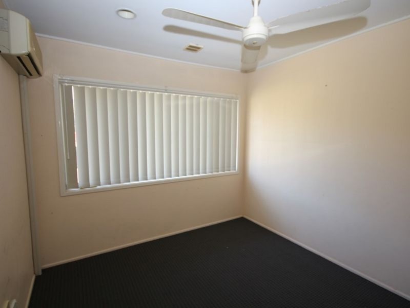 5 Nevern Street, Macgregor QLD 4109