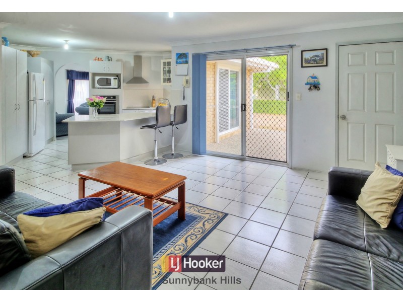 2 Solandra Crescent, Calamvale QLD 4116