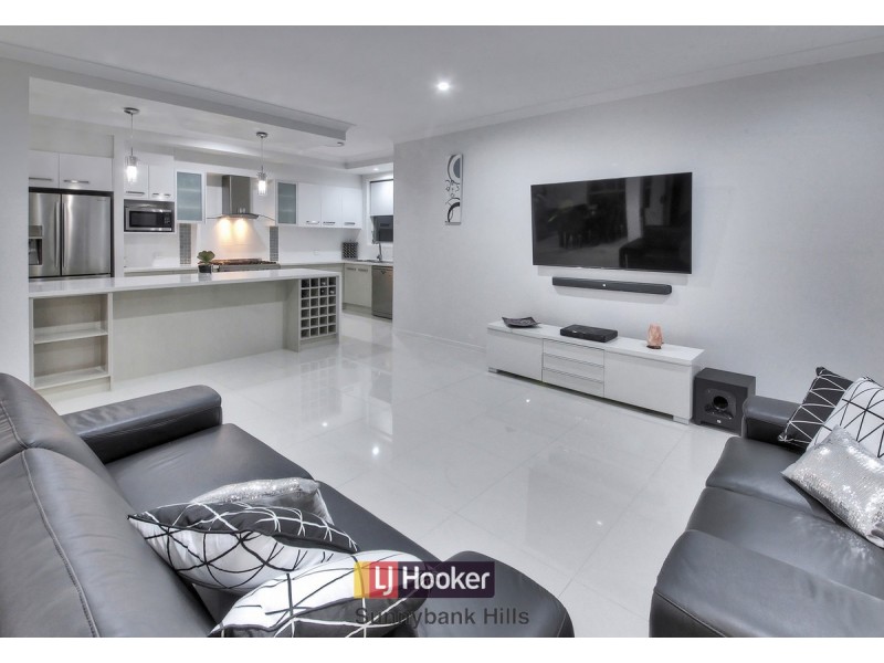 27 Peachtree Place, Stretton QLD 4116