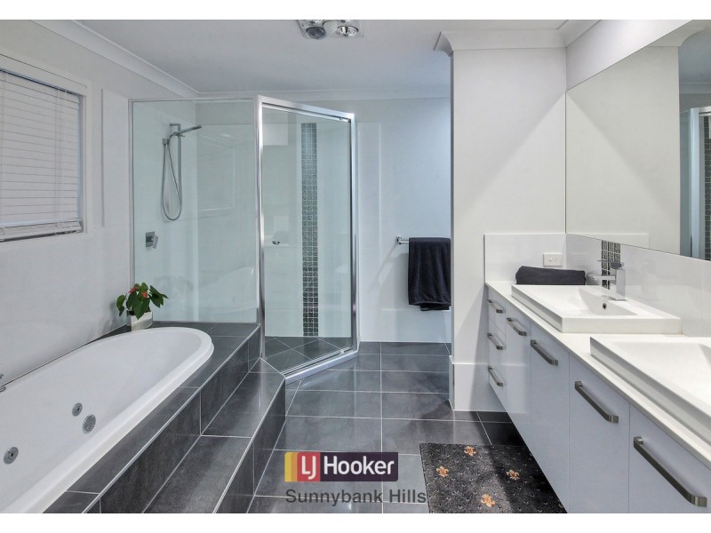 27 Peachtree Place, Stretton QLD 4116