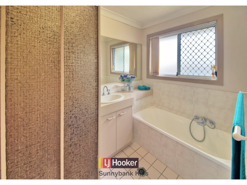 1 Monsour Street, Calamvale QLD 4116