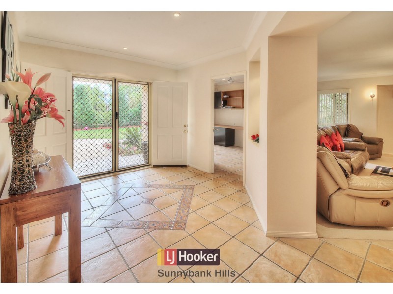 6 Cumberland Place, Parkinson QLD 4115