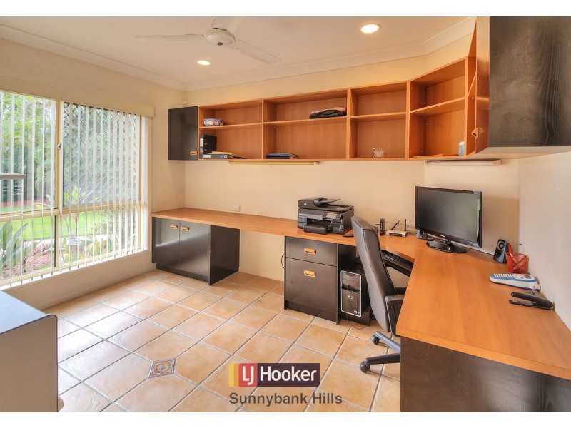 6 Cumberland Place, Parkinson QLD 4115