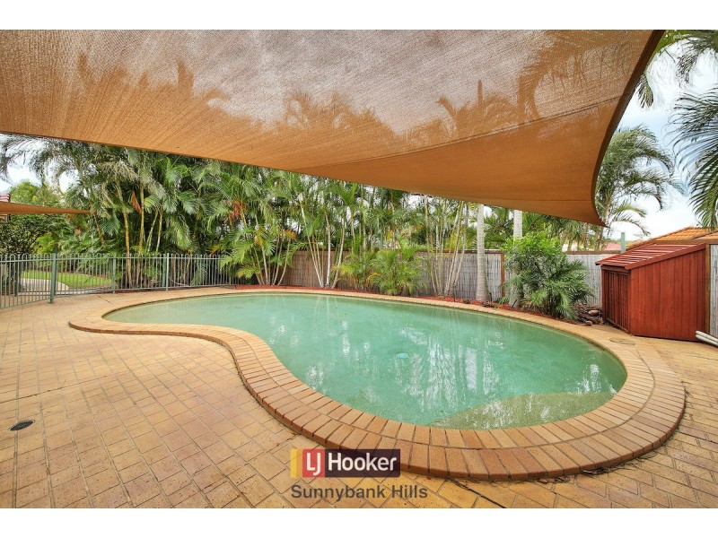 6 Cumberland Place, Parkinson QLD 4115