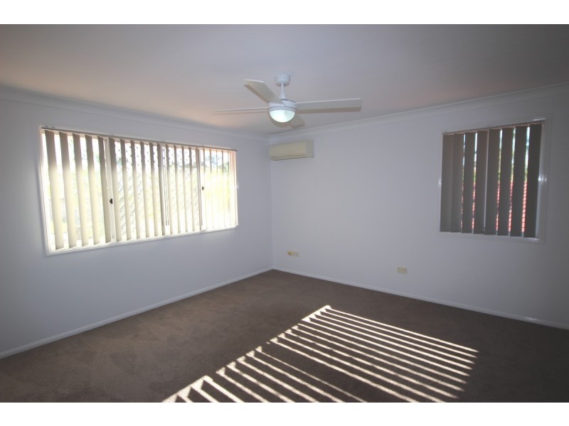 11 Gulubia Place, Calamvale QLD 4116