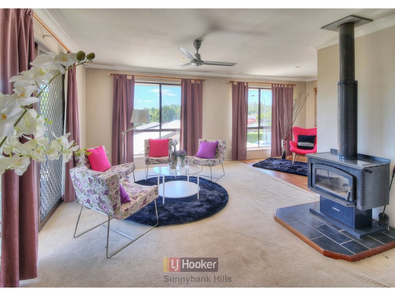 2 Boorala Crescent, Eight Mile Plains QLD 4113