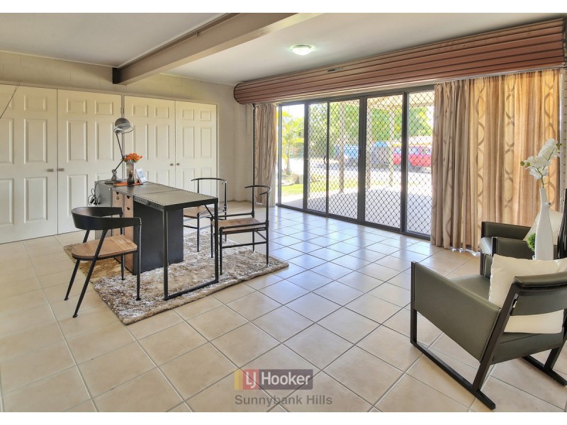 2 Boorala Crescent, Eight Mile Plains QLD 4113