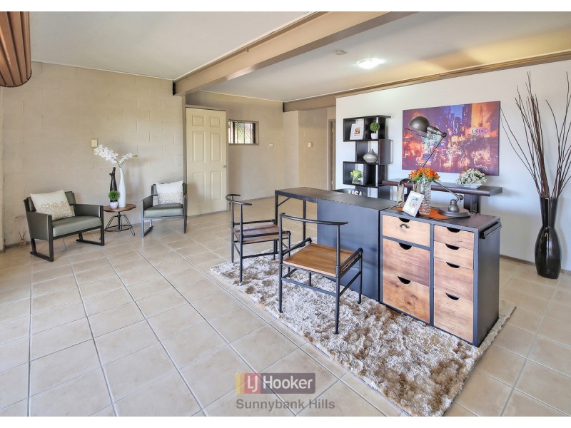 2 Boorala Crescent, Eight Mile Plains QLD 4113