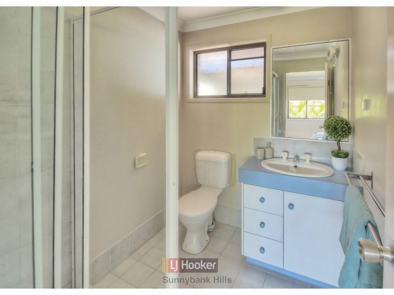 2 Boorala Crescent, Eight Mile Plains QLD 4113
