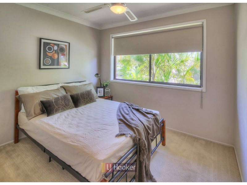 2 Boorala Crescent, Eight Mile Plains QLD 4113