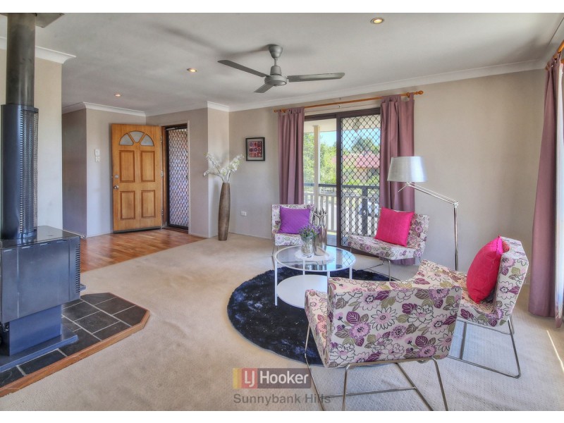 2 Boorala Crescent, Eight Mile Plains QLD 4113