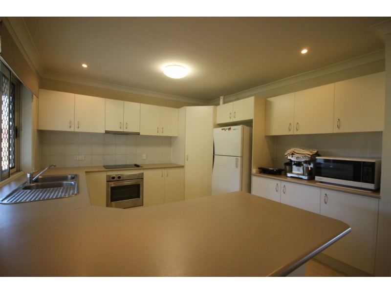 60 Kalbarri Street, Parkinson QLD 4115