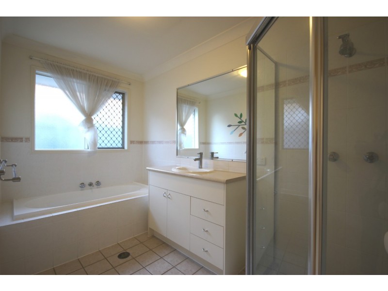 60 Kalbarri Street, Parkinson QLD 4115