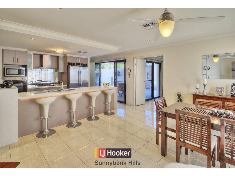 24 Compass Court, Raby Bay QLD 4163