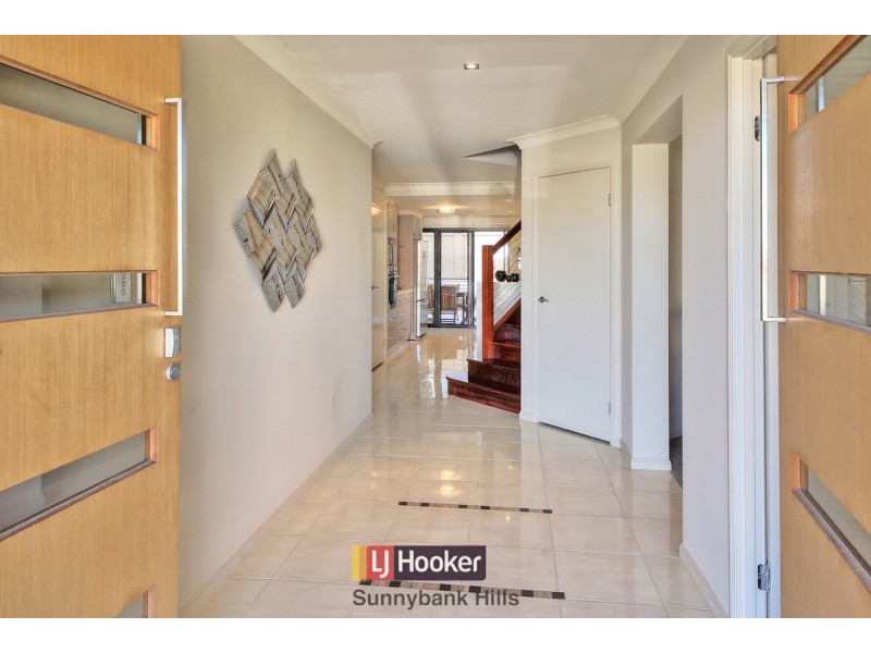 24 Compass Court, Raby Bay QLD 4163