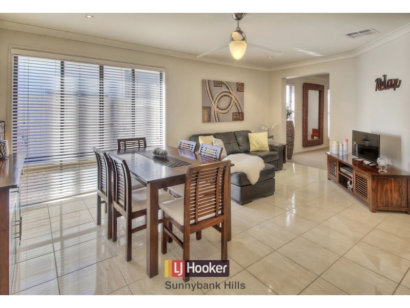 24 Compass Court, Raby Bay QLD 4163