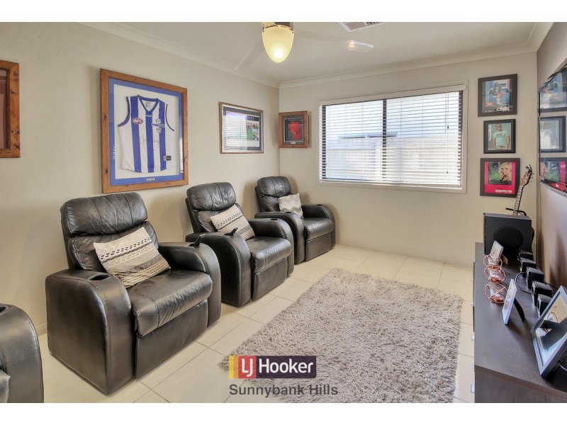 24 Compass Court, Raby Bay QLD 4163