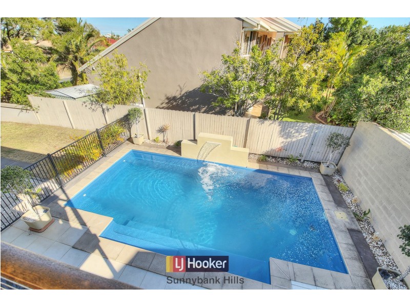 24 Compass Court, Raby Bay QLD 4163