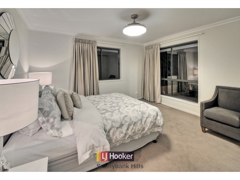 30 Lexton Street, Stretton QLD 4116