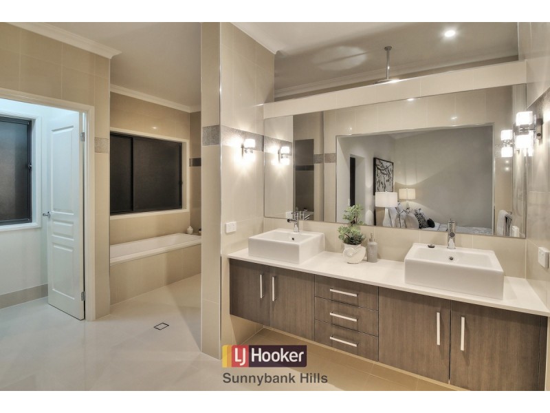 30 Lexton Street, Stretton QLD 4116