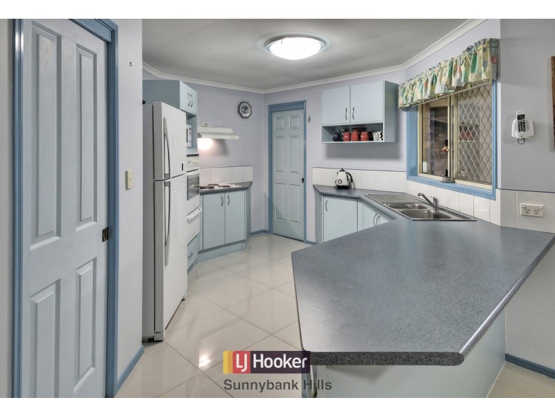 75 Golden Rain Place, Stretton QLD 4116