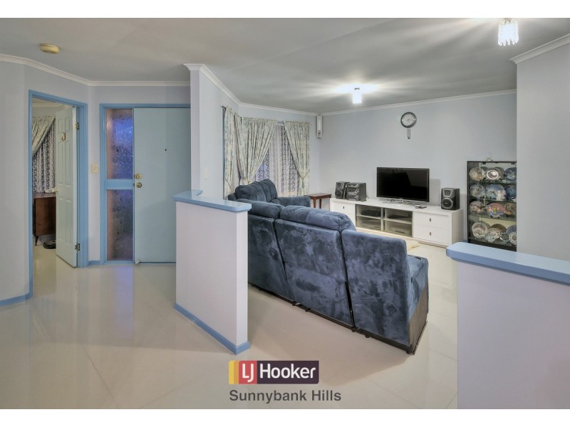 75 Golden Rain Place, Stretton QLD 4116