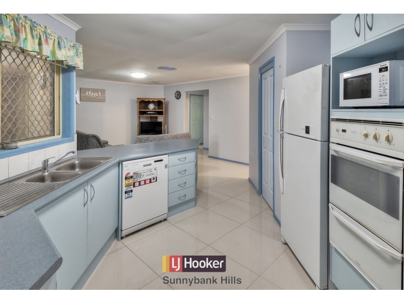 75 Golden Rain Place, Stretton QLD 4116