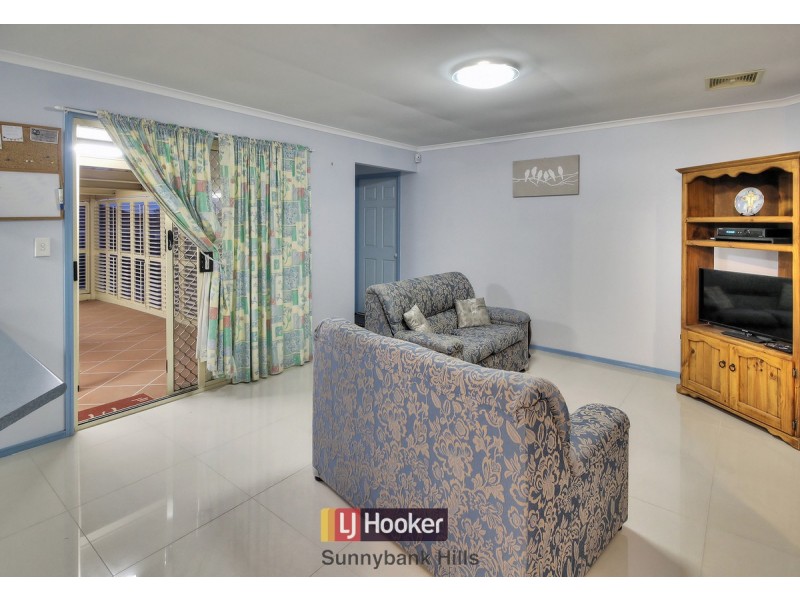 75 Golden Rain Place, Stretton QLD 4116