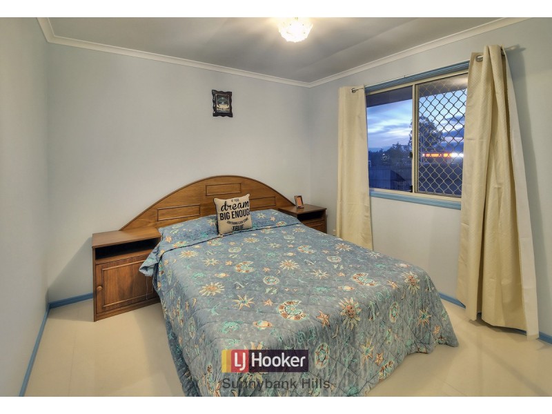 75 Golden Rain Place, Stretton QLD 4116