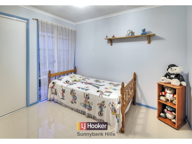 75 Golden Rain Place, Stretton QLD 4116