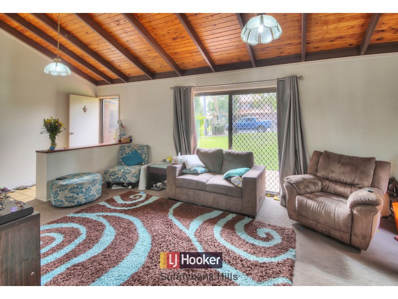 15 Chenin Street, Calamvale QLD 4116