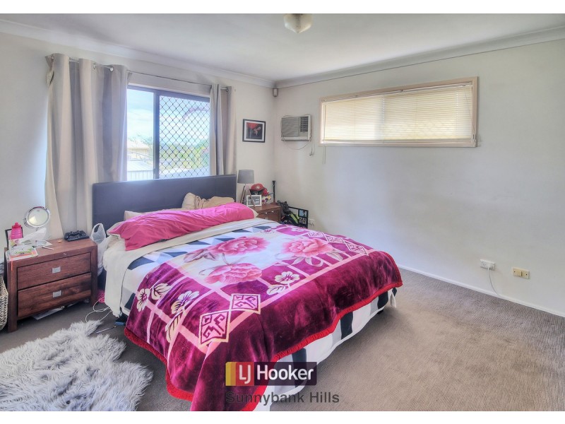 15 Chenin Street, Calamvale QLD 4116