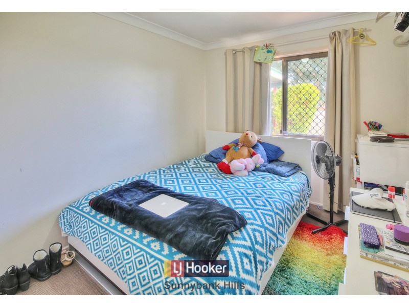 15 Chenin Street, Calamvale QLD 4116