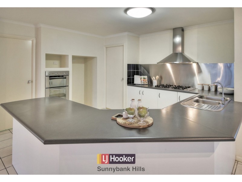 150 White Cedar Circuit, Stretton QLD 4116