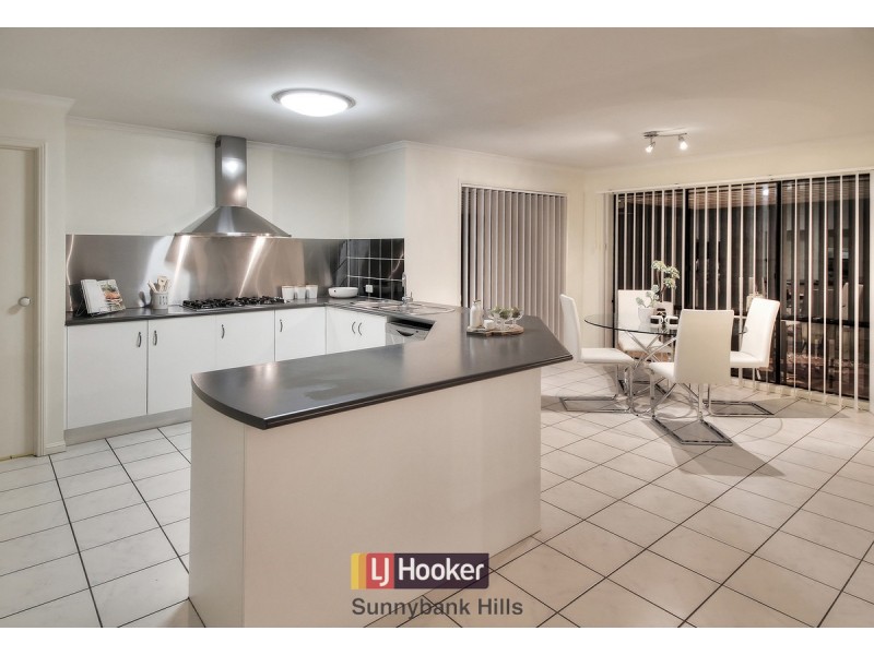 150 White Cedar Circuit, Stretton QLD 4116