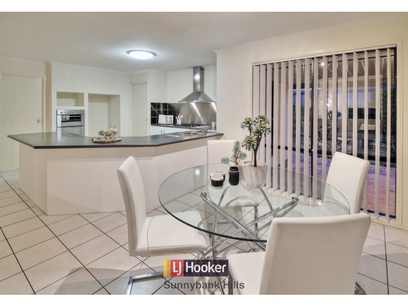 150 White Cedar Circuit, Stretton QLD 4116