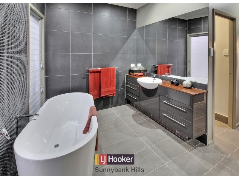 25 McDermott Parade, Rochedale QLD 4123