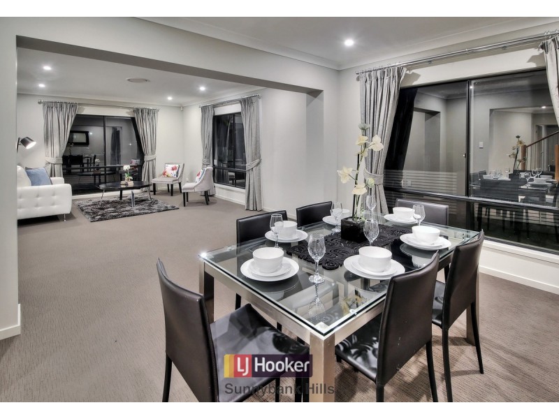 2 Snowbell Close, Stretton QLD 4116