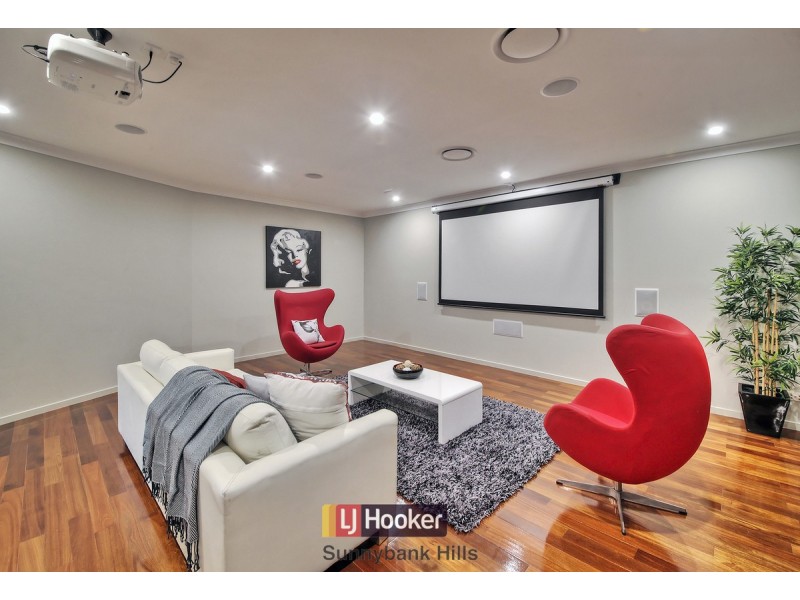 2 Snowbell Close, Stretton QLD 4116