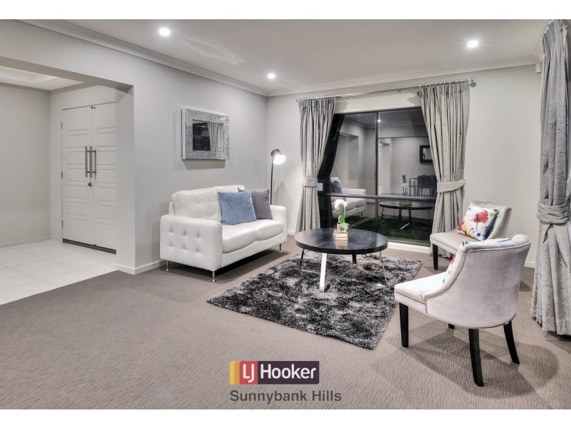 2 Snowbell Close, Stretton QLD 4116