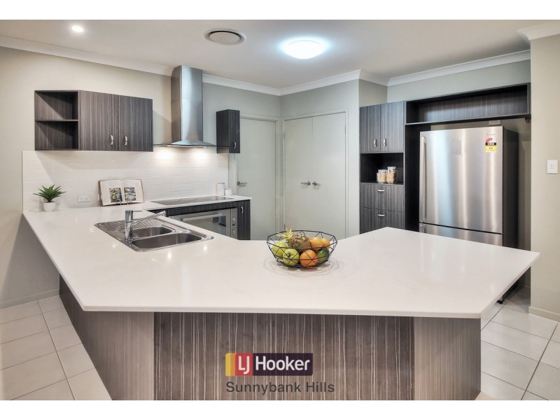 2 Snowbell Close, Stretton QLD 4116